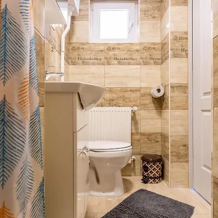 Lili Apartmán *