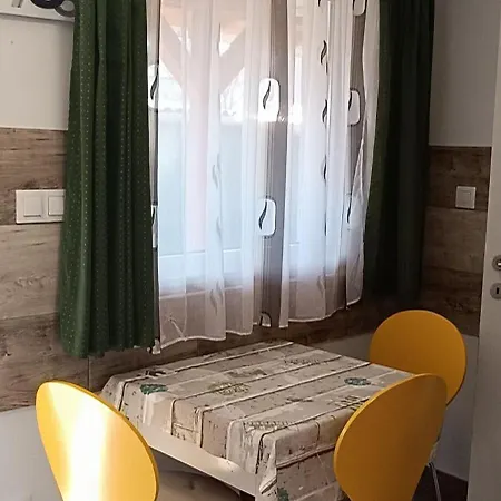 Apartment Lili Harkany