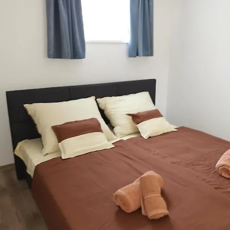Apartment Lili *