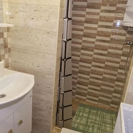 Lili Apartmán *