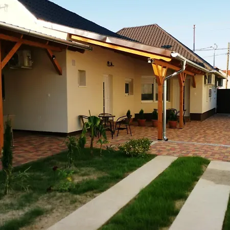Lili Apartmán *