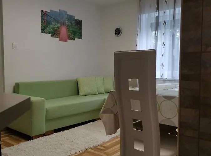 Lili Апартаменты Харканы